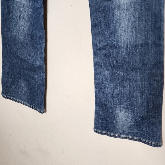 Shyanne bootcut embroidered jeans.  Women's size 30 Short. 31" inseam. - Picture 6 of 14